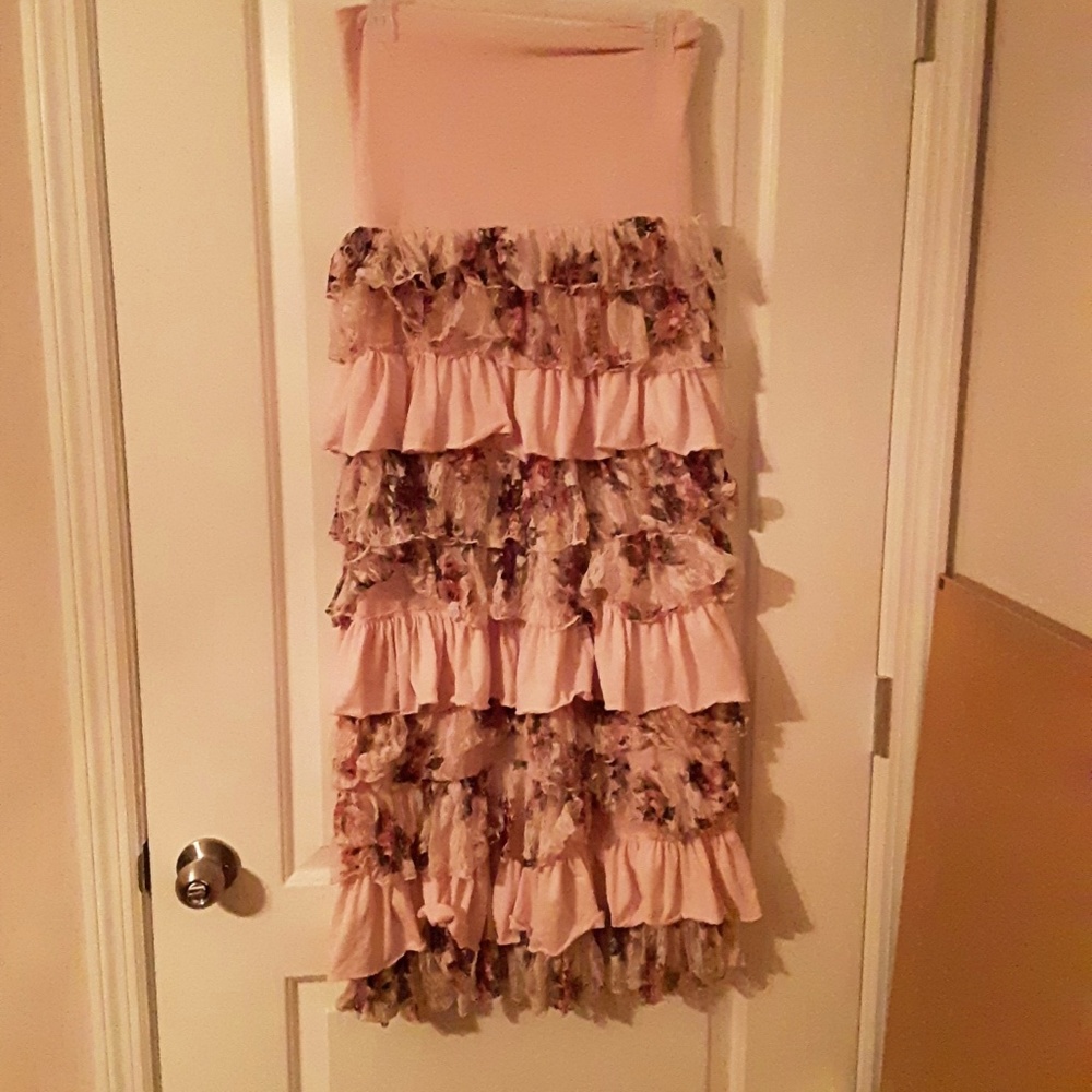 High waisted ruffle maxi skirt